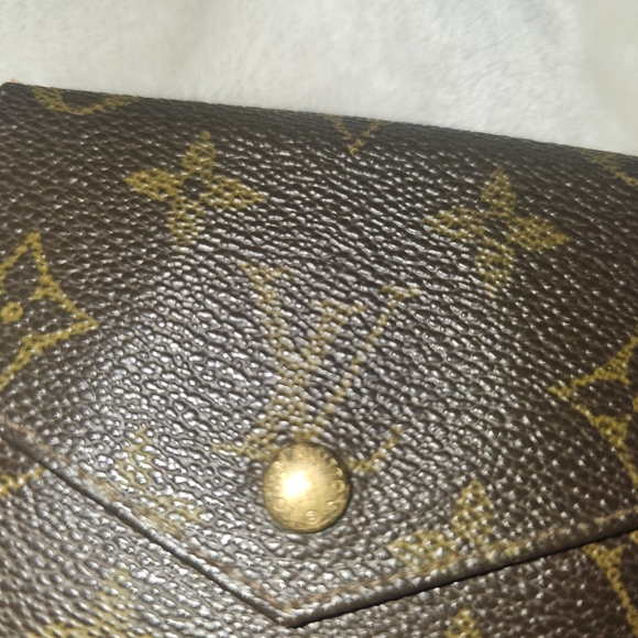 Louis Vuitton  wallet - Picture 2 of 7